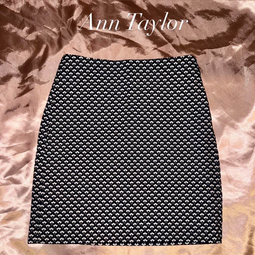Ann Taylor Patterned Pencil Skirt